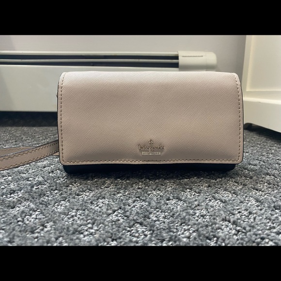 Kate Spade Satchel - Picture 1 of 9